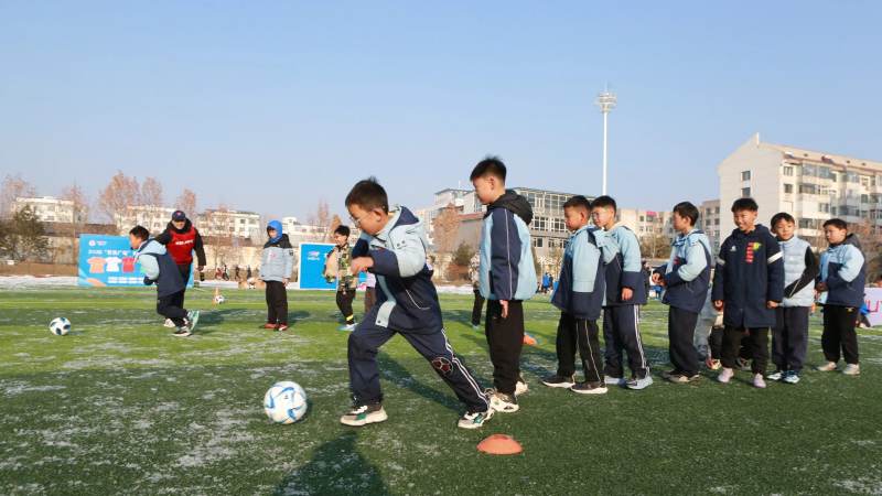 西甲国家德比是什么比赛？皇马巴萨百年恩怨与观赛看点全解析